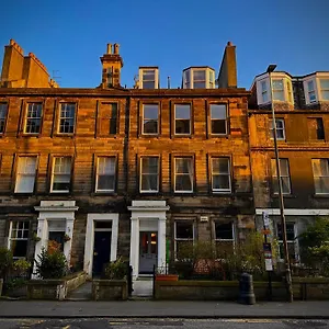 valentine-city-centre-guest-house-edinburgh.edinburghhotelsuk.org/